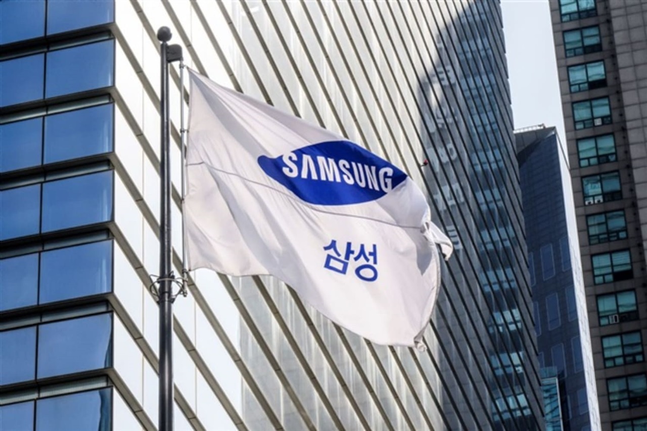 Samsung leader nei profitti chip: l'AI spinge la domanda di memoria