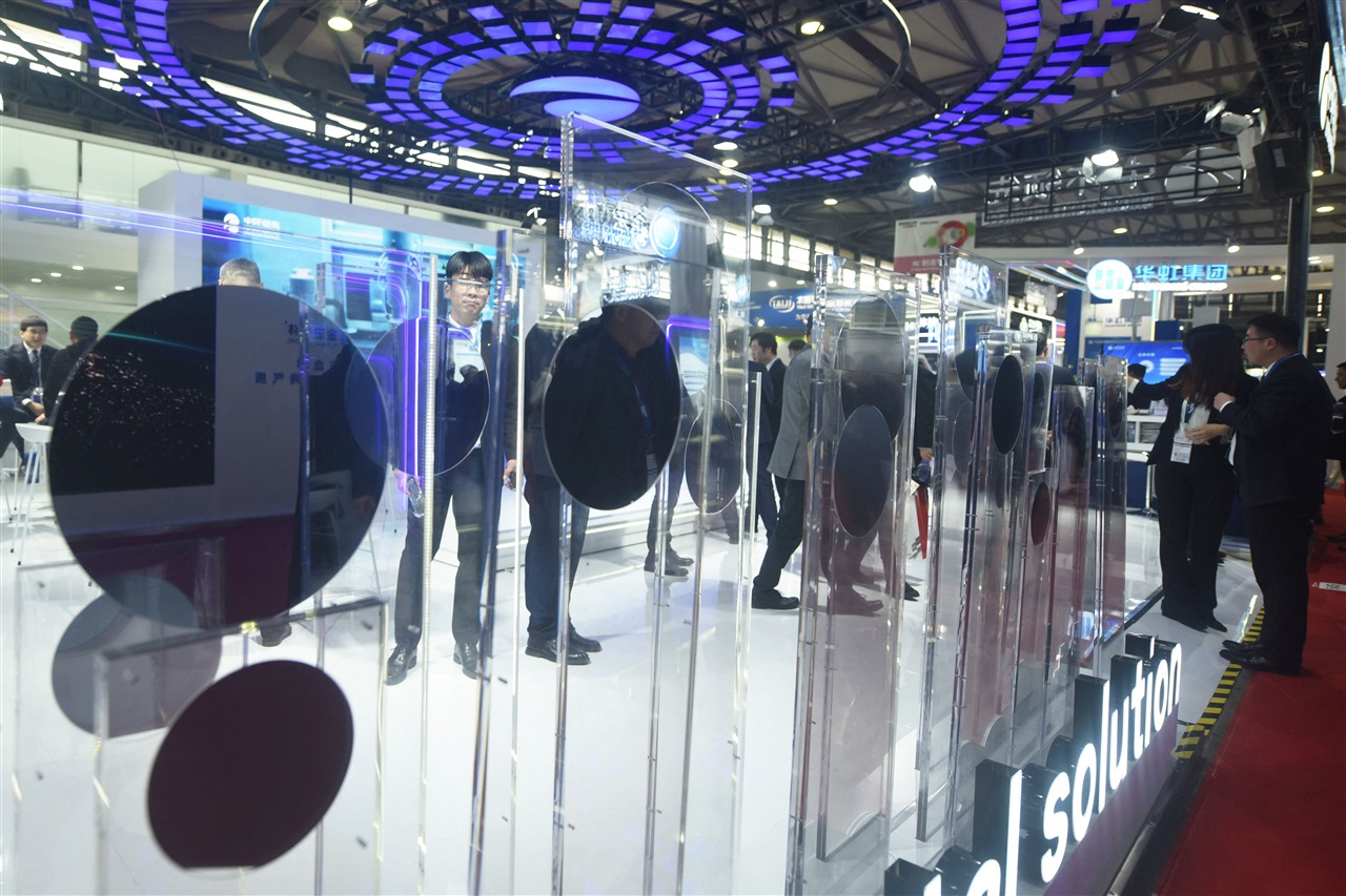 photo of China chip tool imports shift to Southeast Asia as US tightens export controls image