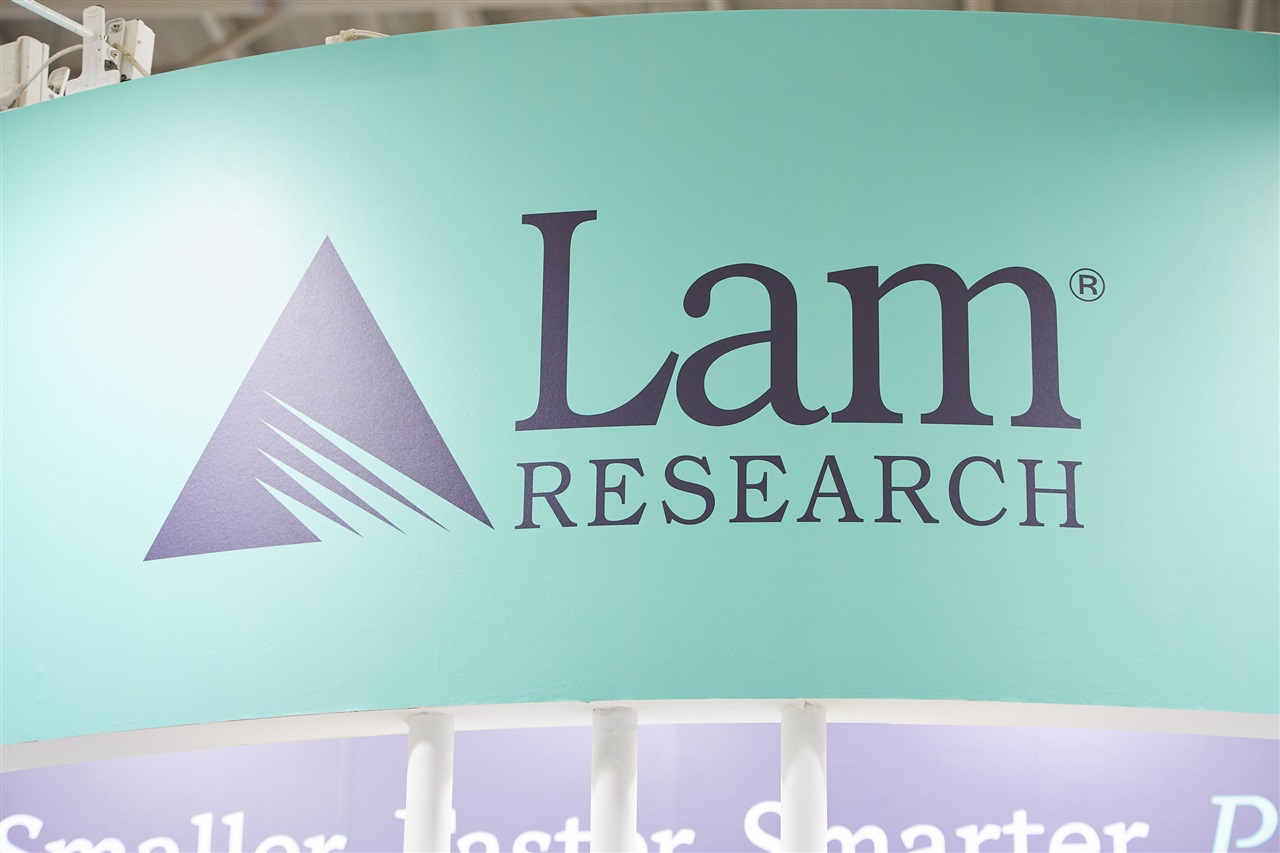 Lam Research: l'AI sostiene la domanda di apparecchiature per semiconduttori
