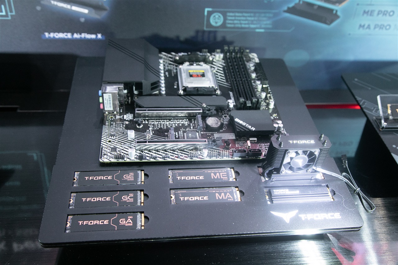 Mercato AI: la domanda di server blocca la fornitura di memoria, prezzi stabili fino al 2027