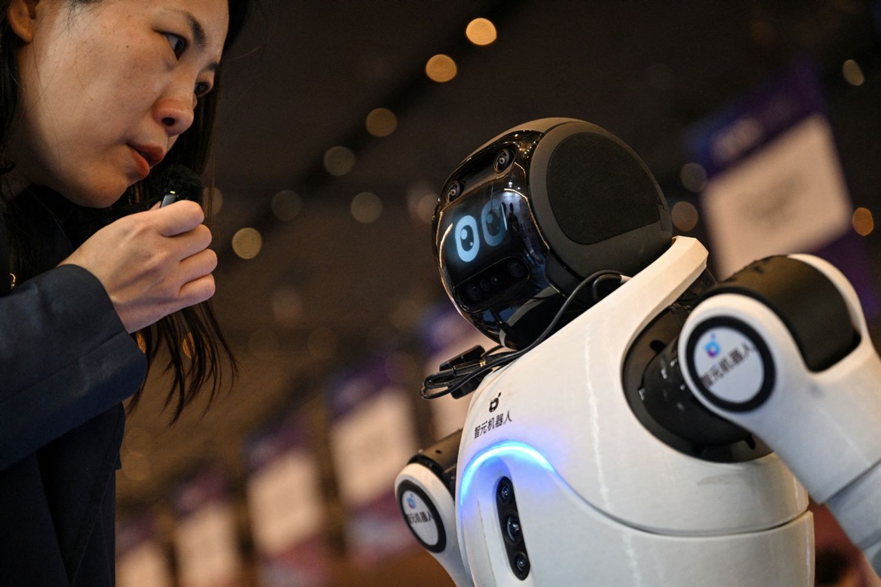 La Cina intensifica l'impegno sull'AI per l'industria manifatturiera