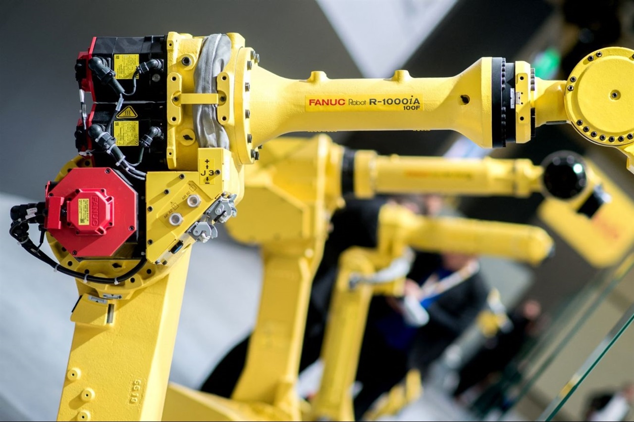 Column: Embodied reasoning brings robots closer to deeper thinking