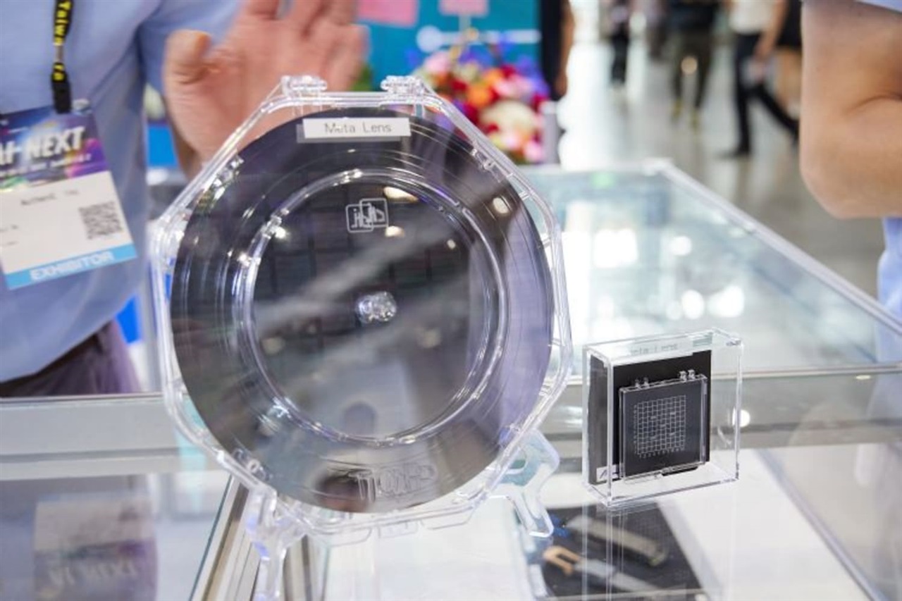 AuthenX targets CPO bottlenecks with detachable metalens FAU