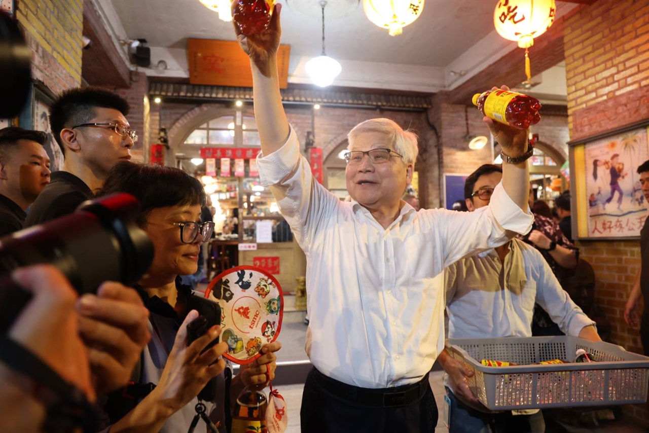 Analysis: Who's who at the trillion-dollar feast&mdash; Jensen Huang's Taipei dinners map AI's supply chain