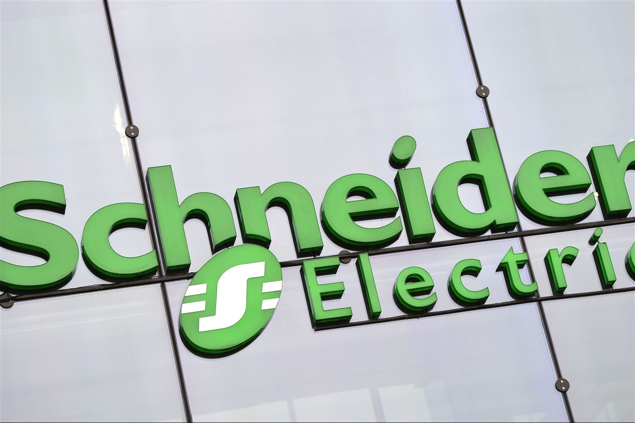 Schneider Electric mette 3,1 miliardi sull'IA industriale: acquisita Cognite