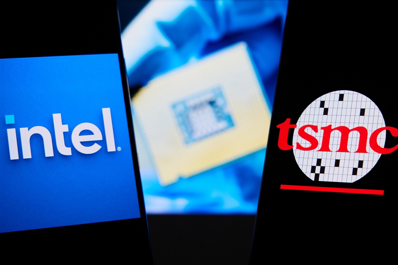 Intel sfida TSMC con EMIB-T: la guerra dei package avanzati entra nel vivo