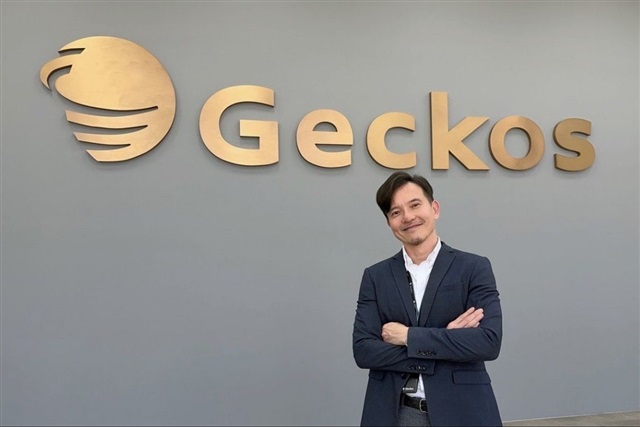 Geckos punta sui materiali per l'AI oltre le polveri di nano rame e le guide d'onda CPO