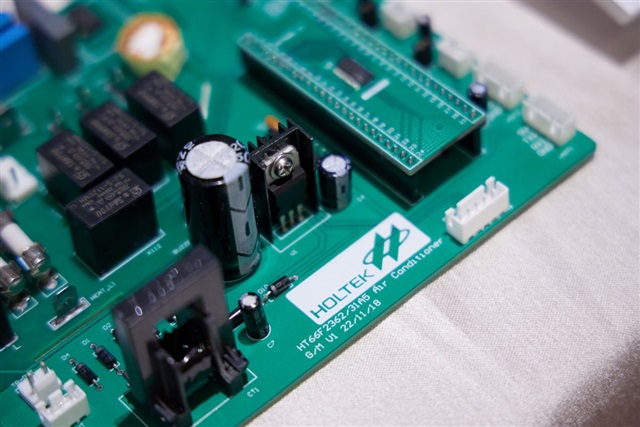 Microcontrollori, si allungano le consegne ma il settore non cede al panic buying