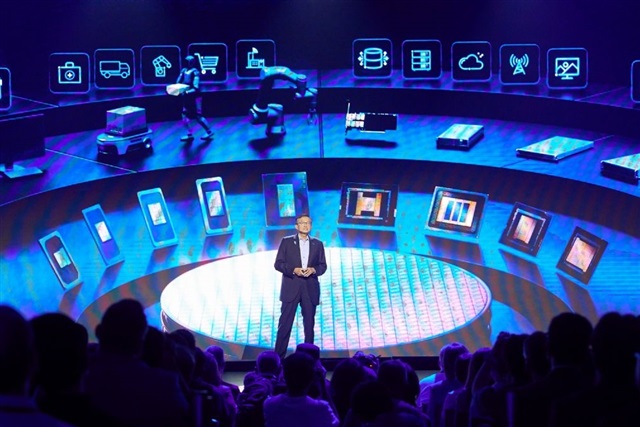 Intel reassigns global fabs, eyes early 14A and EMIB-T AI wins