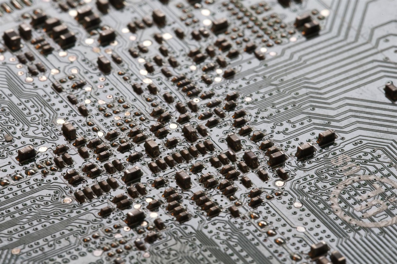 Cadence lancia l’AI agentica per PCB e package: on-premise al centro