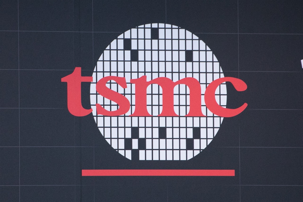 Podcast: TSMC, SK Hynix, Intel face AI chip and cash flow…