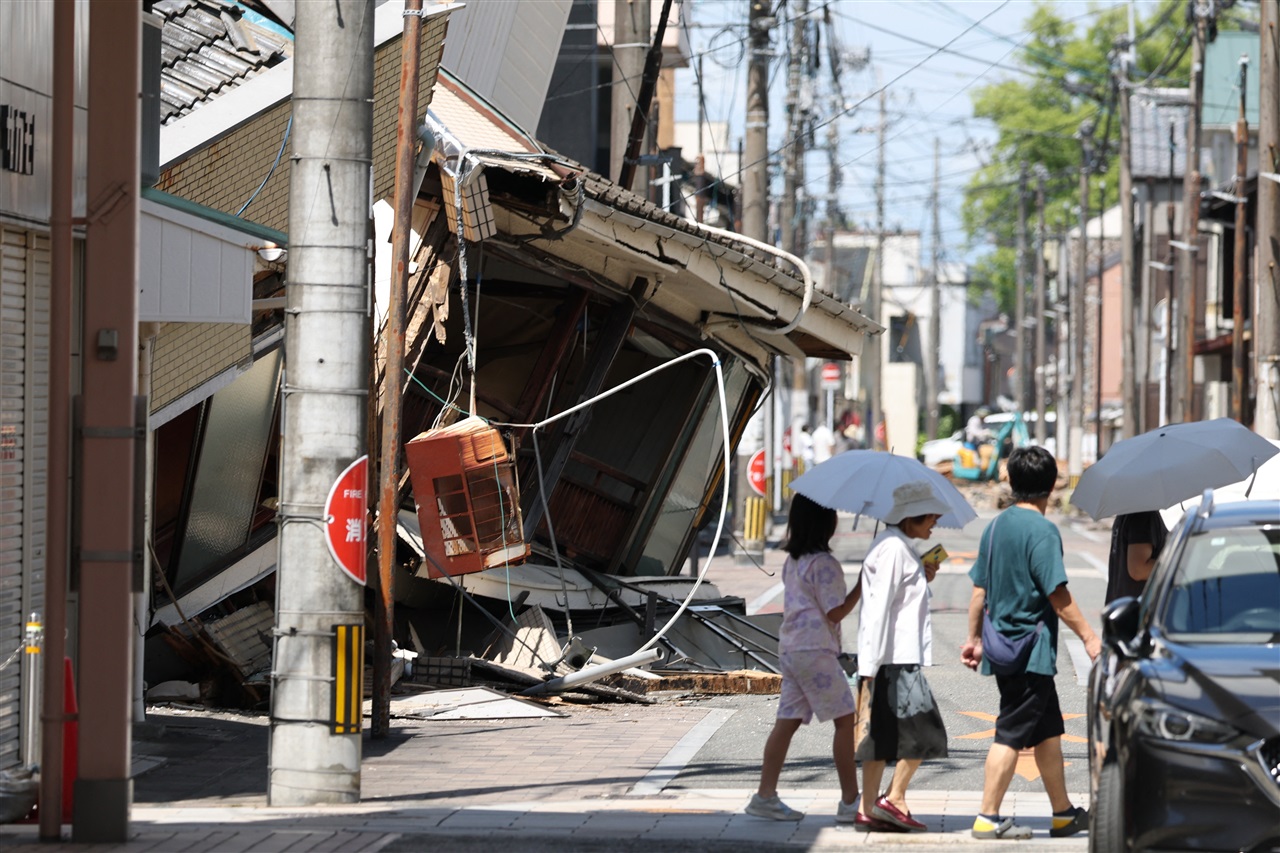 photo of Kumamoto quake hits electronics cluster, but impact remains concentrated in inspection-related stoppages image