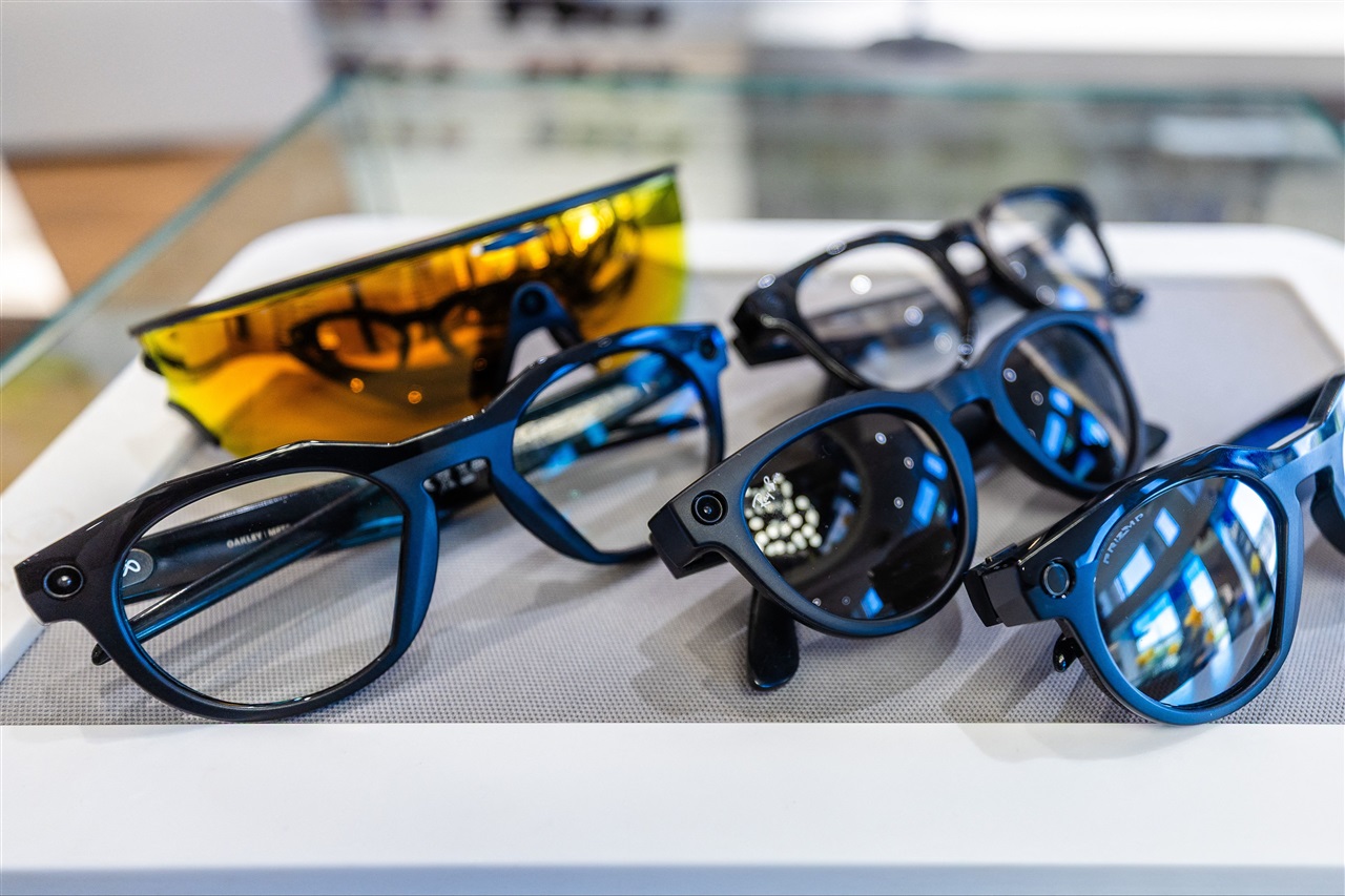 AI glasses partners drive growth as eye and head tracking take center stage