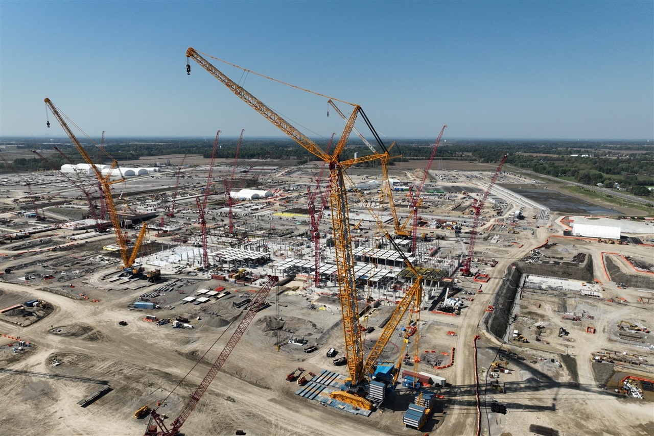 Intel offers bonuses to speed up Ohio fab construction and reaches EMIB-T yields of 90%