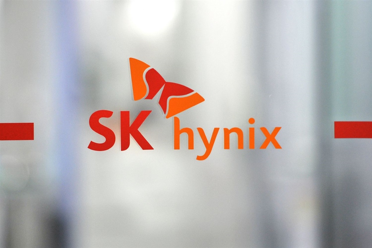 Sandisk and SK Hynix release HBF spec to advance AI memory standard