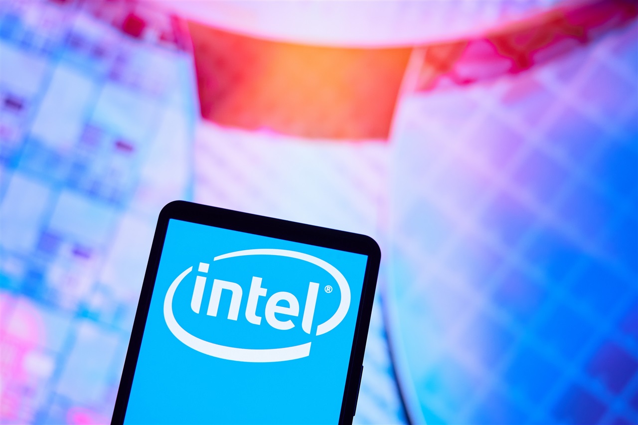 Intel plans US$15B stock offering to fund AI-driven growth
