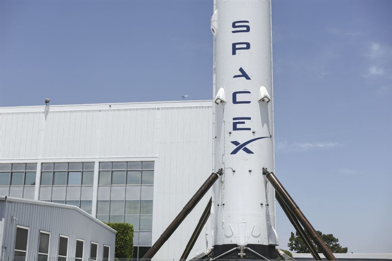 VinSpace signs SpaceX launch deal for first satellites in 2027