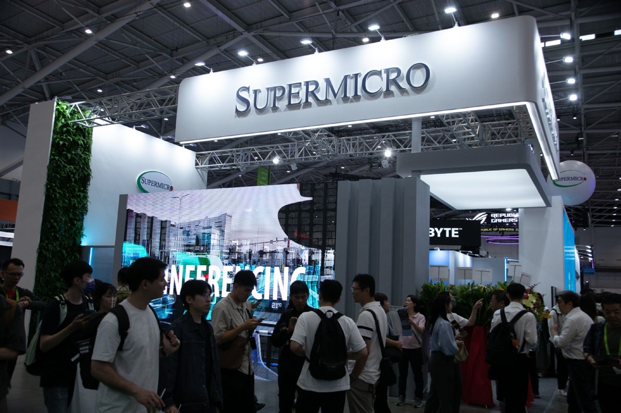 photo of Supermicro's margin rebound and bullish outlook ease investor doubts on AI server orders image