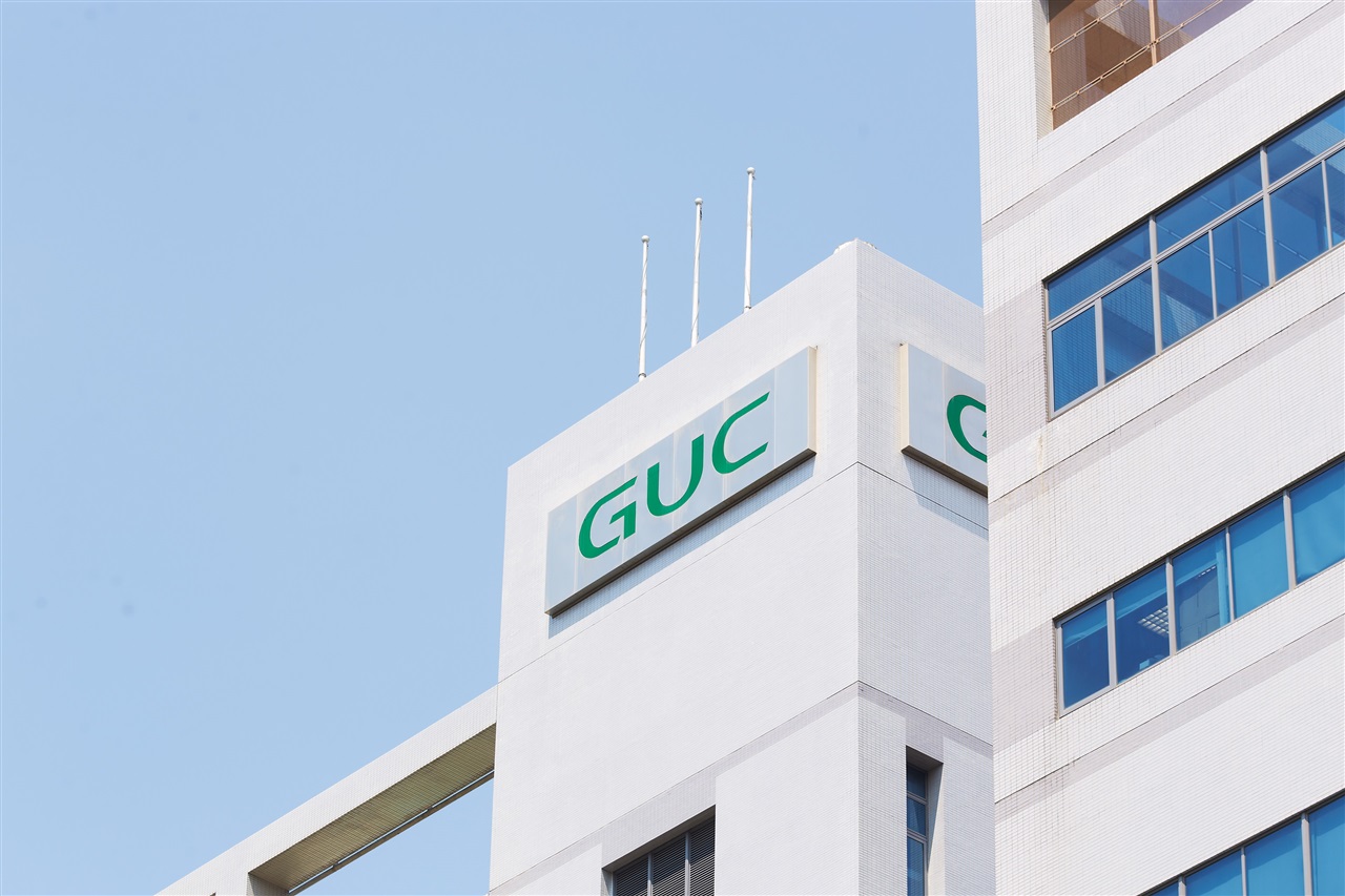 AI server tracker: Demand drives strong growth across Taiwan's CCL, design services, substrate, and testing supply chains