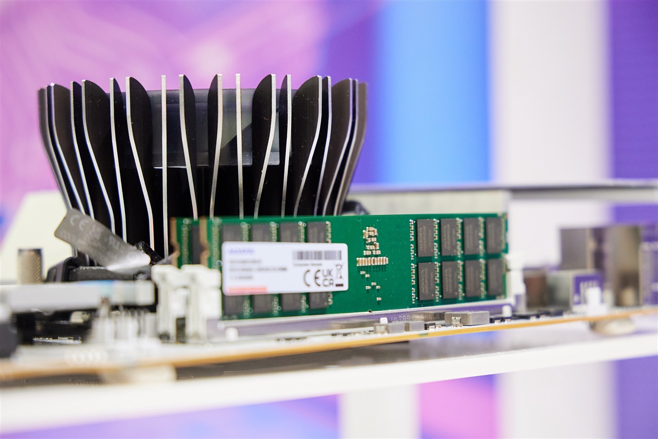 Charts: Memory, not logic, is doing the work in Taiwan's July chip revenue