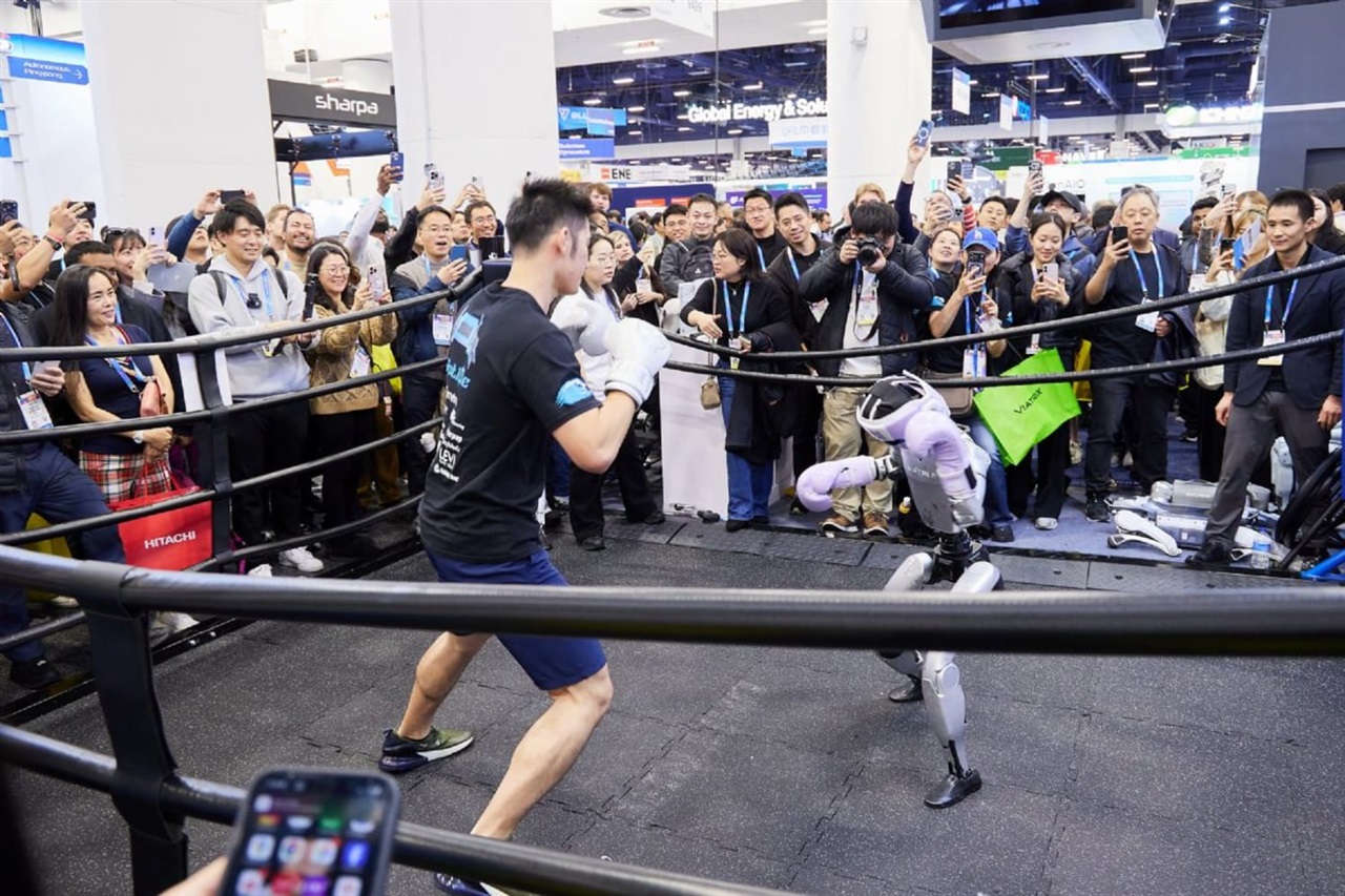 China's humanoid robot shipments hit 40,000 in the first half of 2026