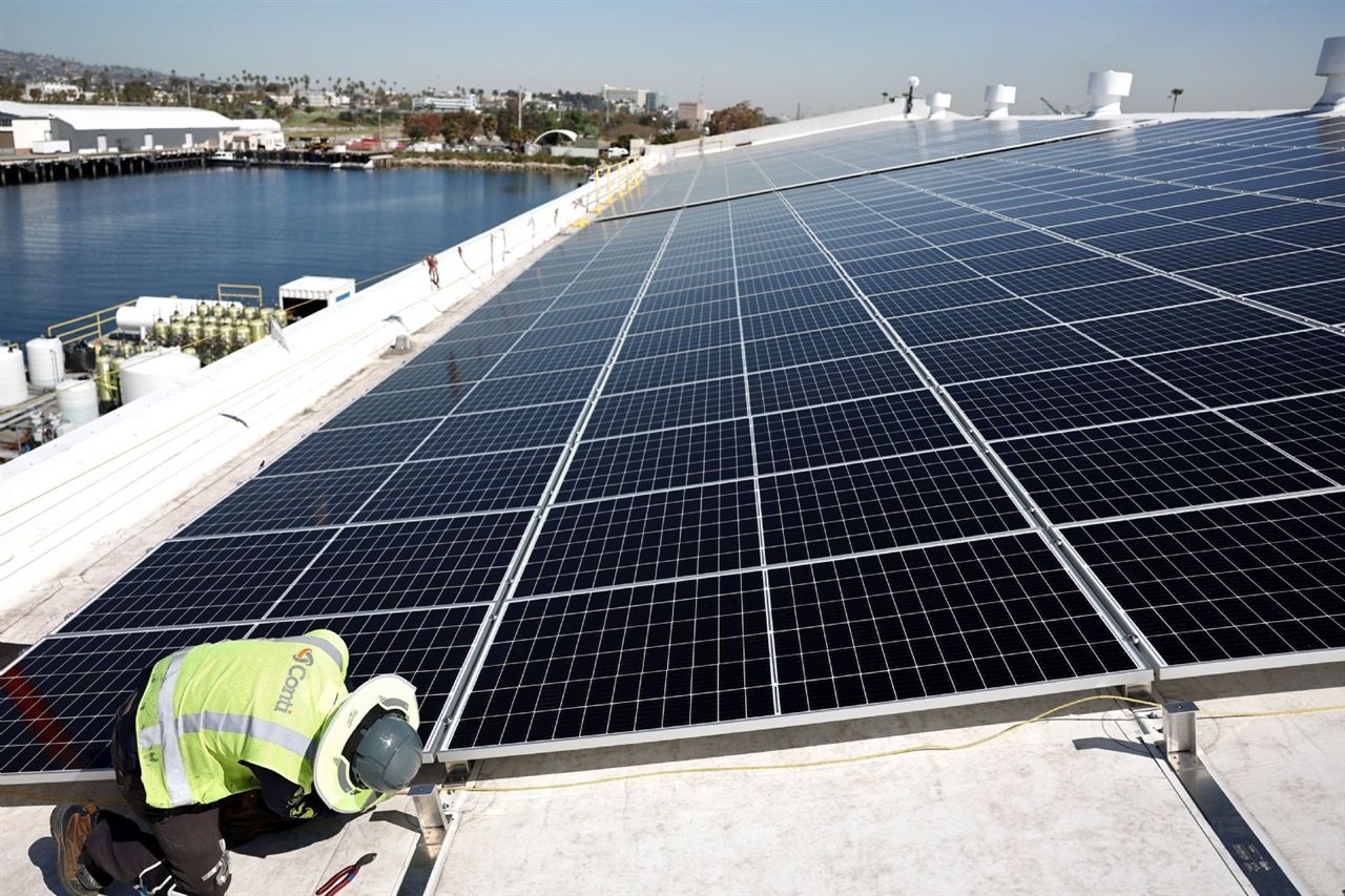 India weighs new capital subsidies to build domestic polysilicon capacity