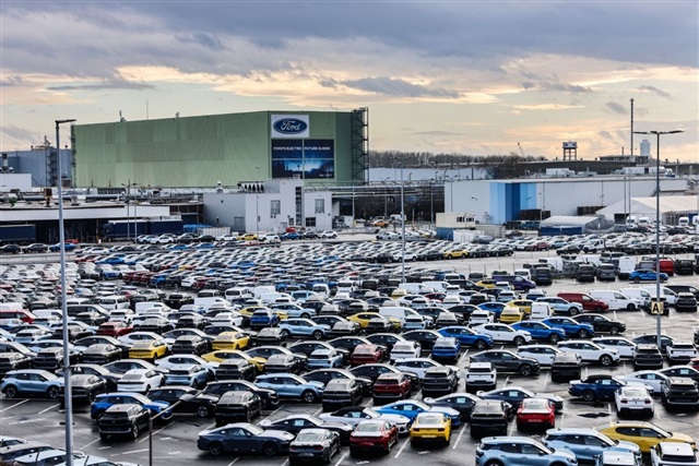 US-Canada trade talks collapse as auto tariffs threaten…