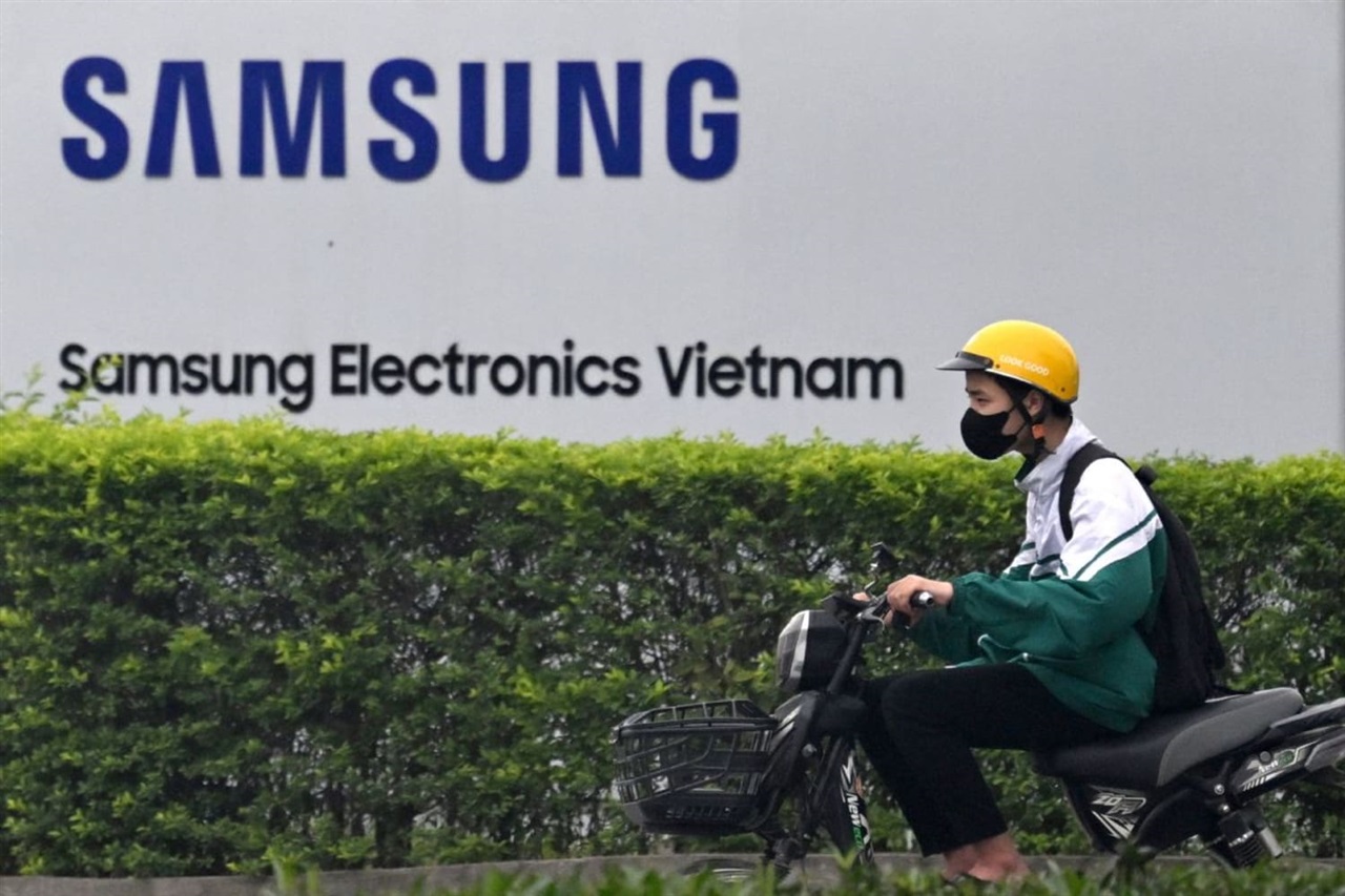 Samsung to add 1,612 new equipment units at Vietnam chip plant