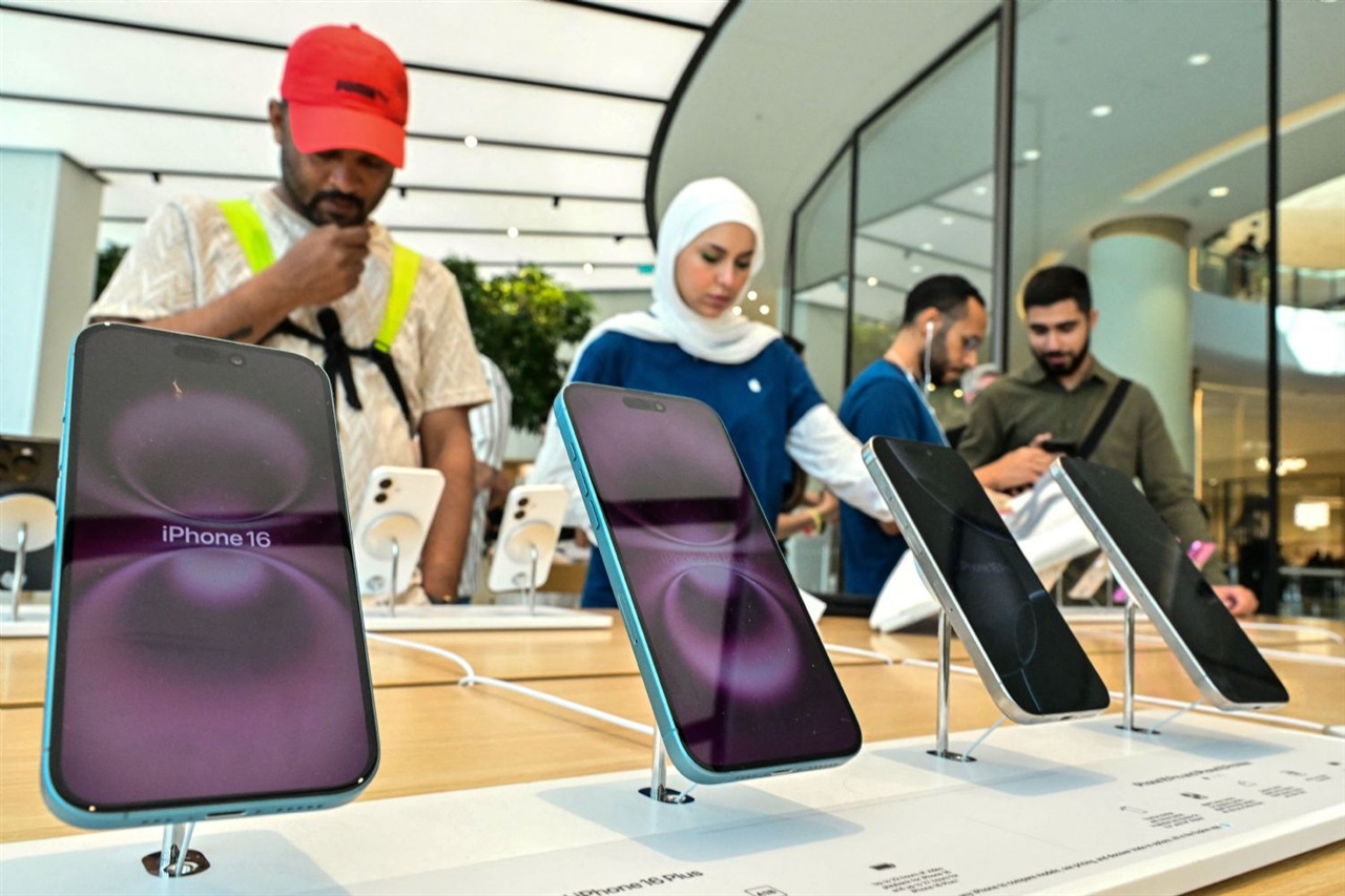 India's refurbished smartphone market gains as prices push…