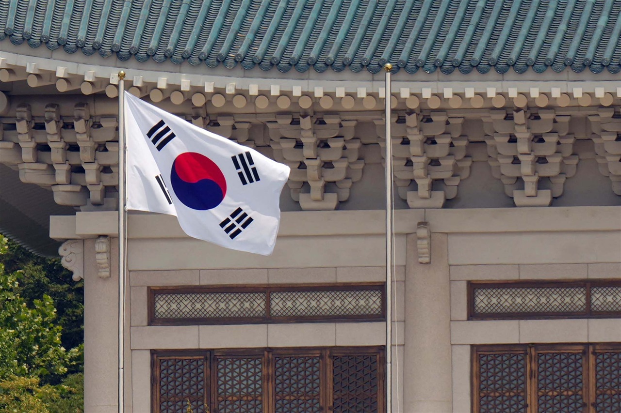 South Korea broadens espionage law to counter rising tech leaks