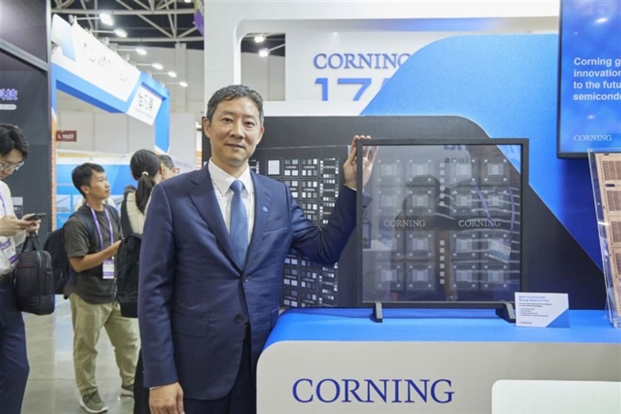 Interview: Corning sees CPO, glass core as new semiconductor battlegrounds