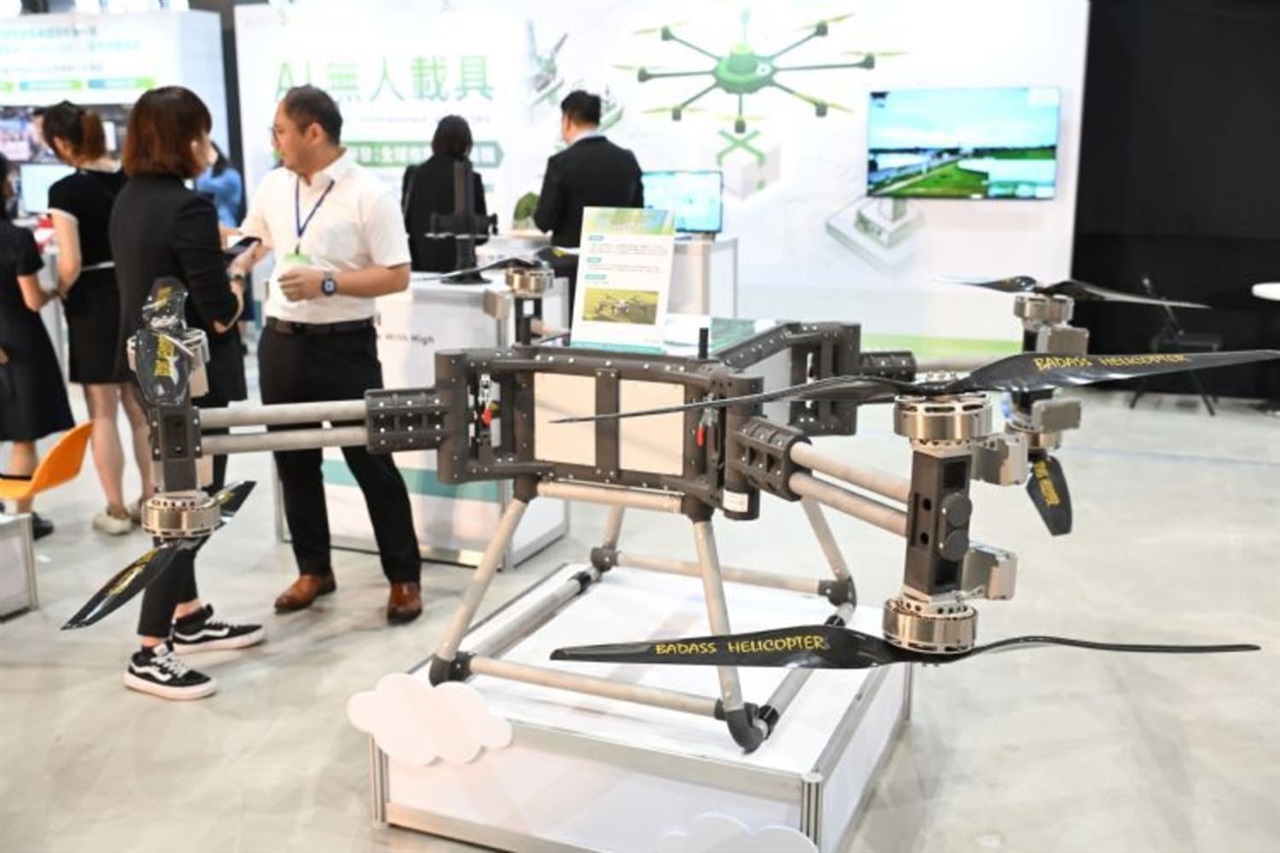 ITRI showcases AI robots, drones to push commercialization in southern Taiwan