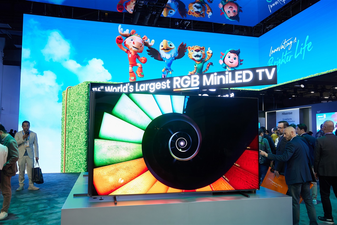 China monitor market splits as commercial demand holds up, premium displays gain ground