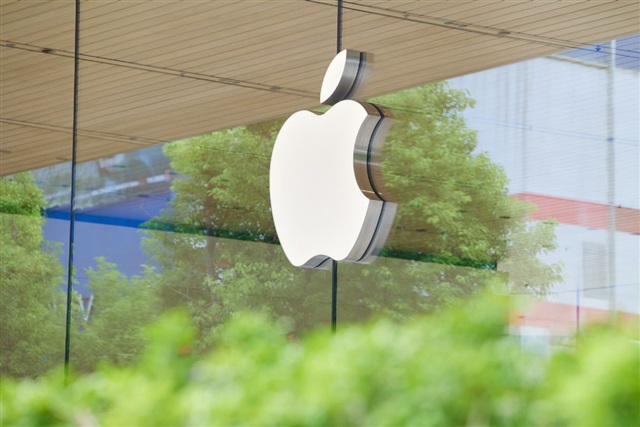 Apple готовит корпоративный ИИ-сервер на чипах M8 Ultra