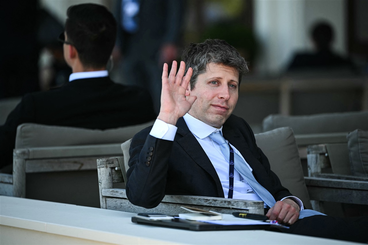 Cerebras' stock slide stops after Sam Altman calls it 'close partner'