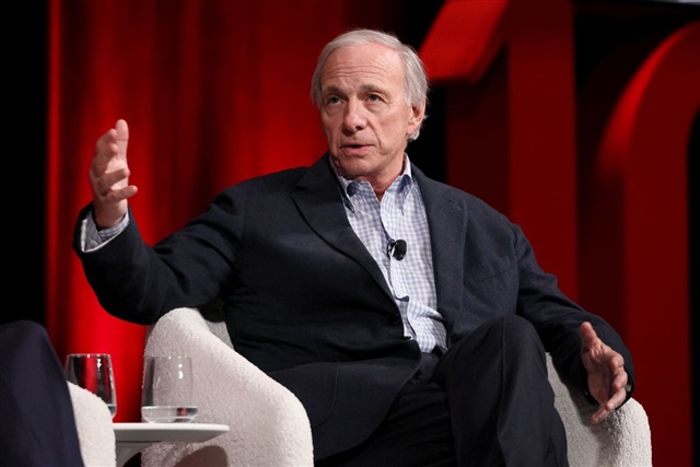 Ray Dalio warns high rates could burst AI bubble