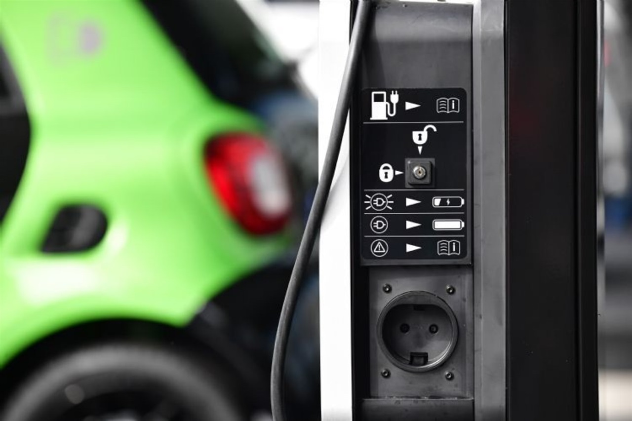 Leadsun Greentech enters EV charging with three DC fast-charging sites