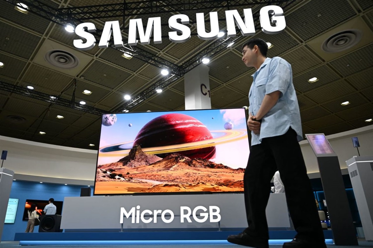 Chip inflation drives Samsung, LG toward premium TVs