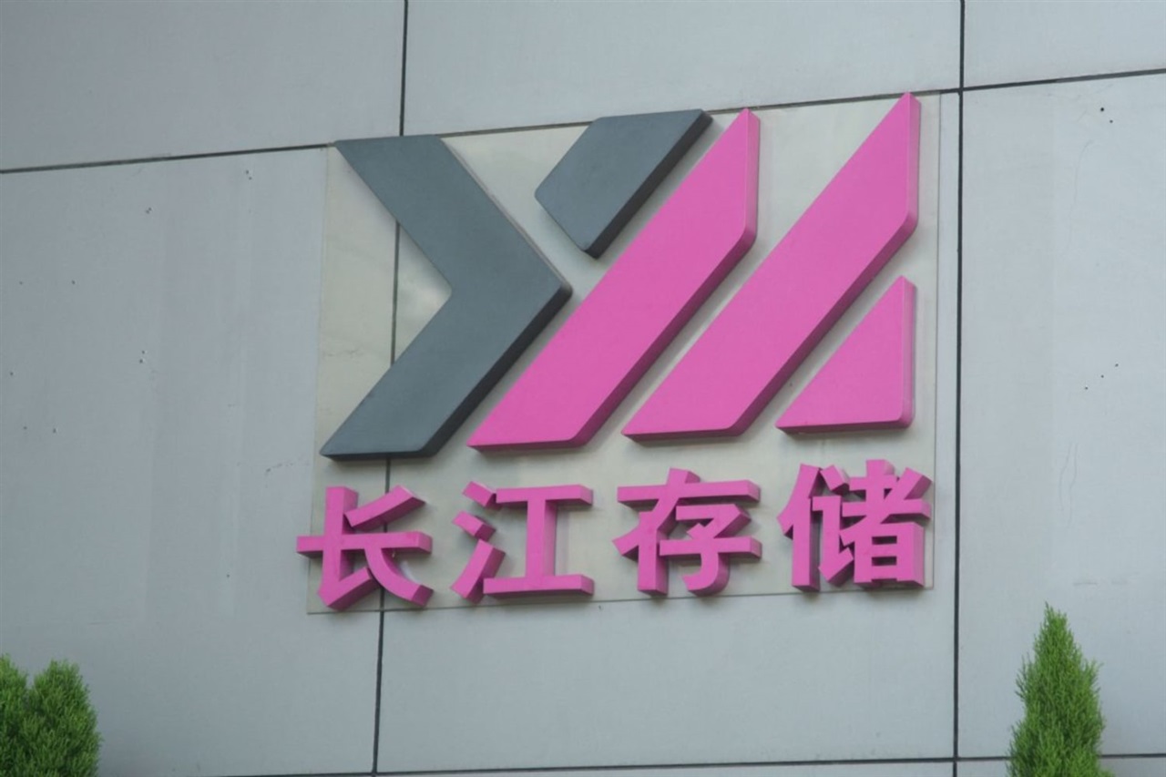 Charts: YMTC bets on premium eSSDs to take on Samsung