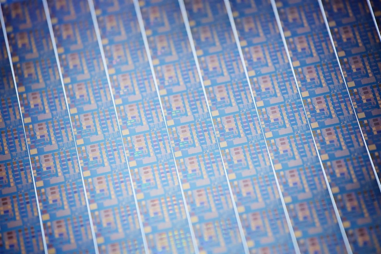 AI substrate bottleneck shifts from design to manufacturing