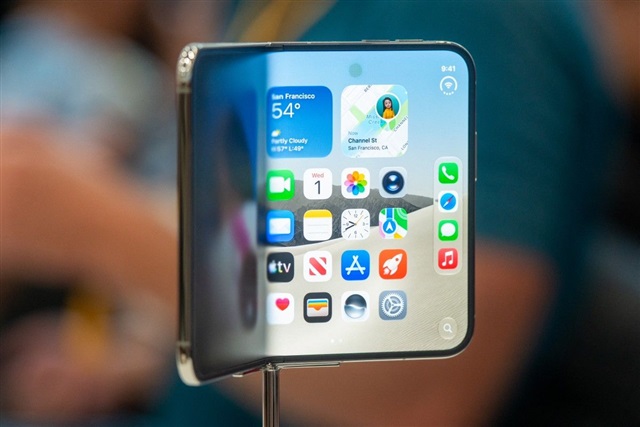 iPhone Duo finally debuts, but with price increases across models, Apple's 4Q26 shipments will take hit