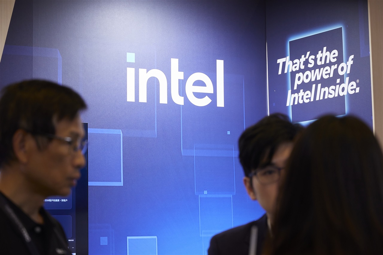 FCC grants Intel a waiver to foreign robot ban to prevent chip disruptions
