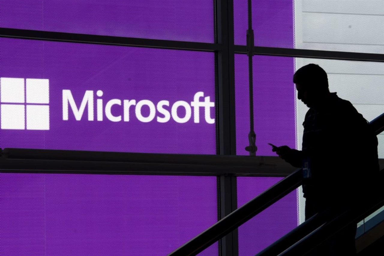 AI spending surges, Microsoft opens exit door to 60,000&hellip;