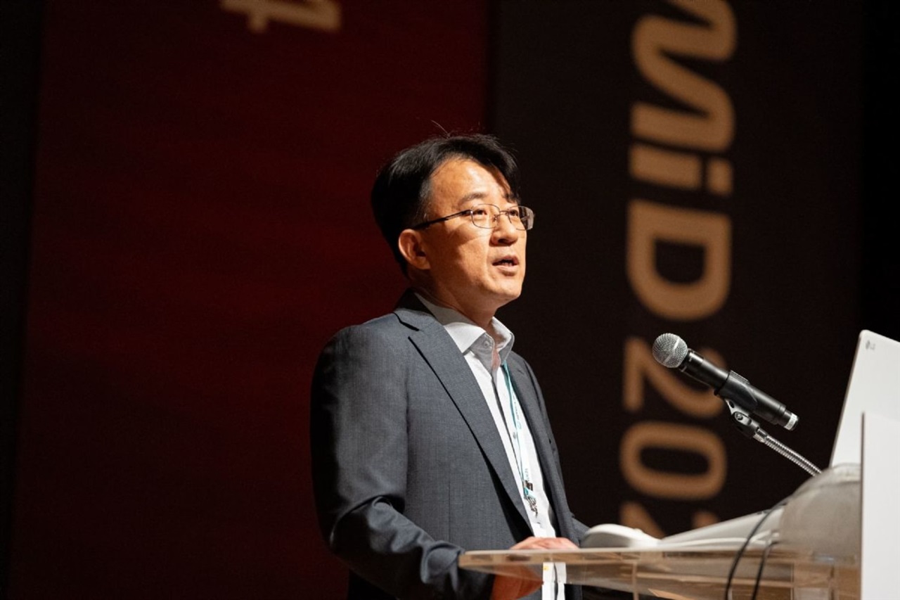 SDC chief meets Applied Materials executives amid FMM-free…